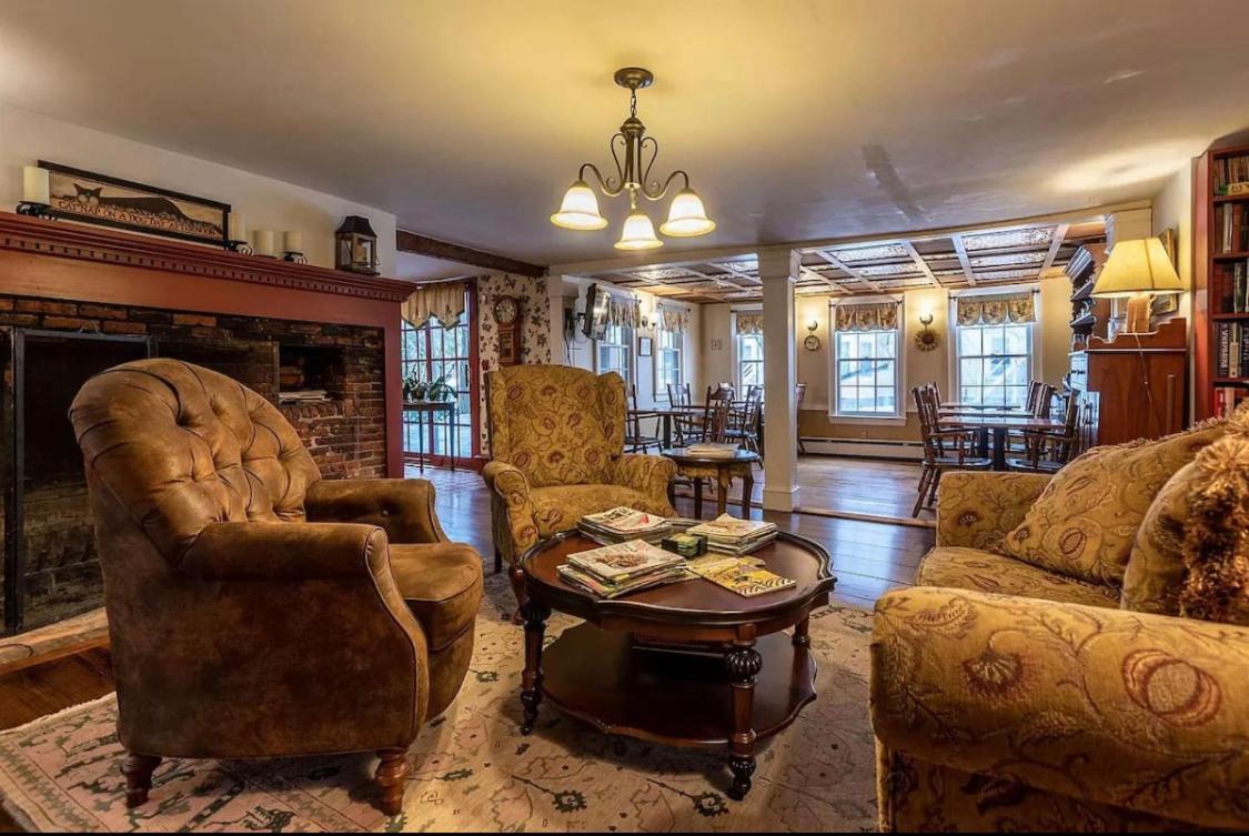 Chester Inn Екстер'єр фото