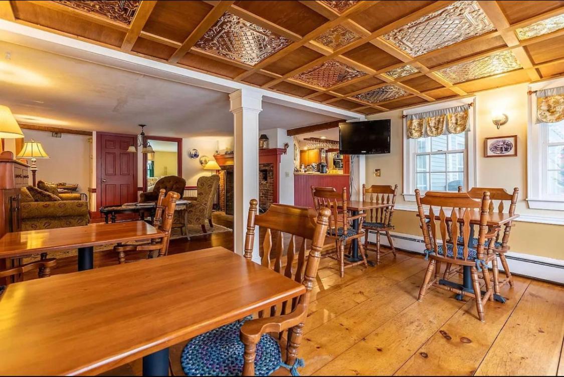Chester Inn Екстер'єр фото