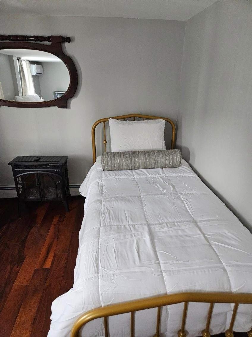 Chester Inn Екстер'єр фото