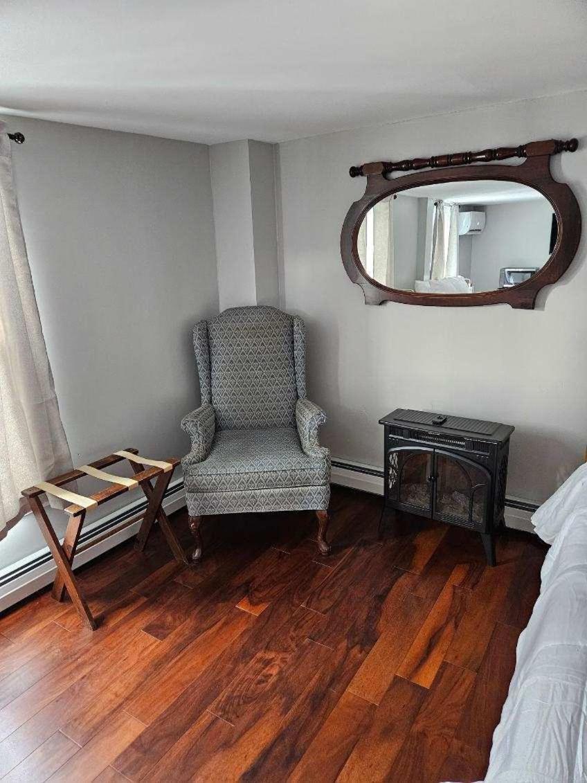 Chester Inn Екстер'єр фото
