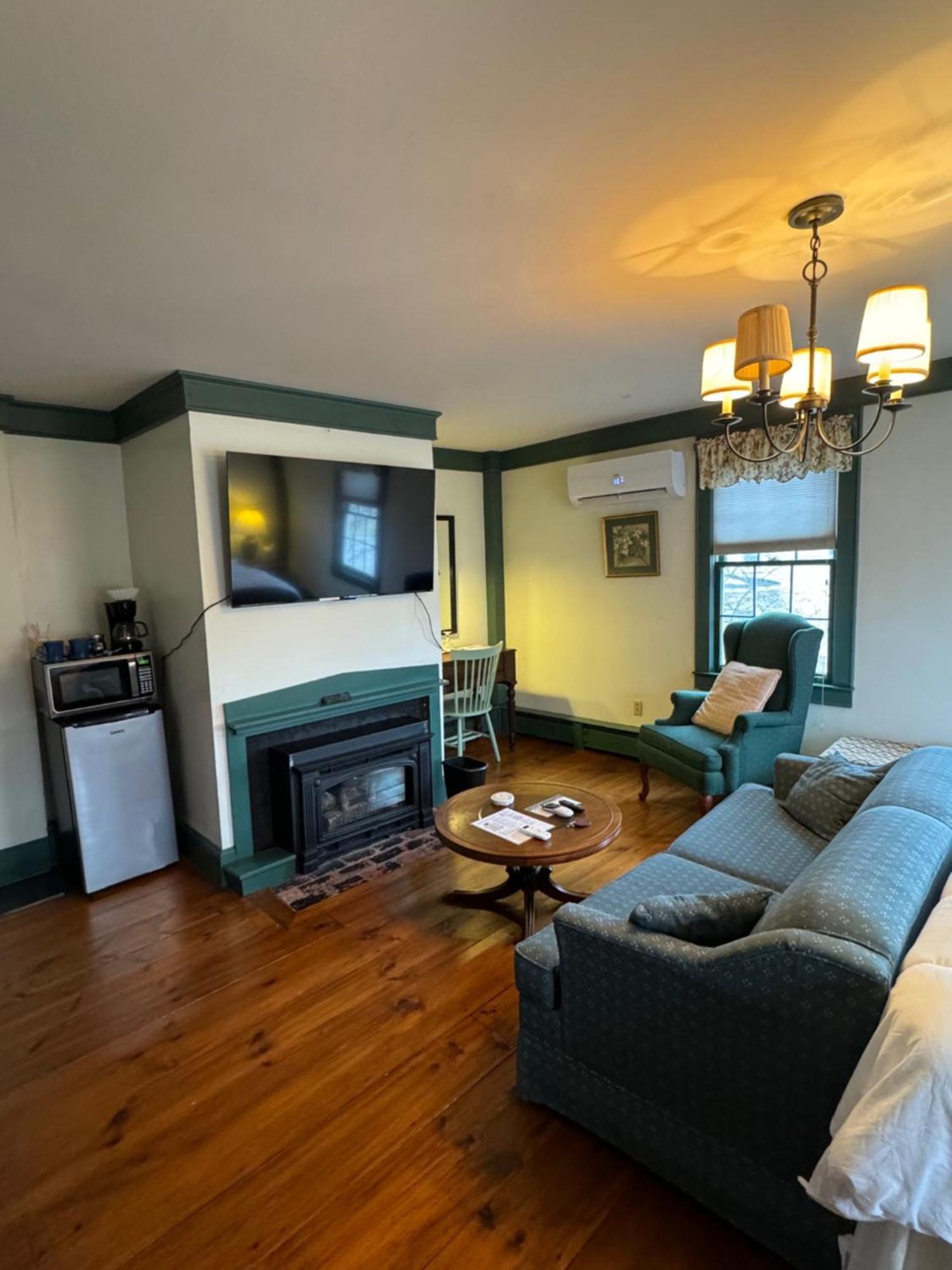 Chester Inn Екстер'єр фото