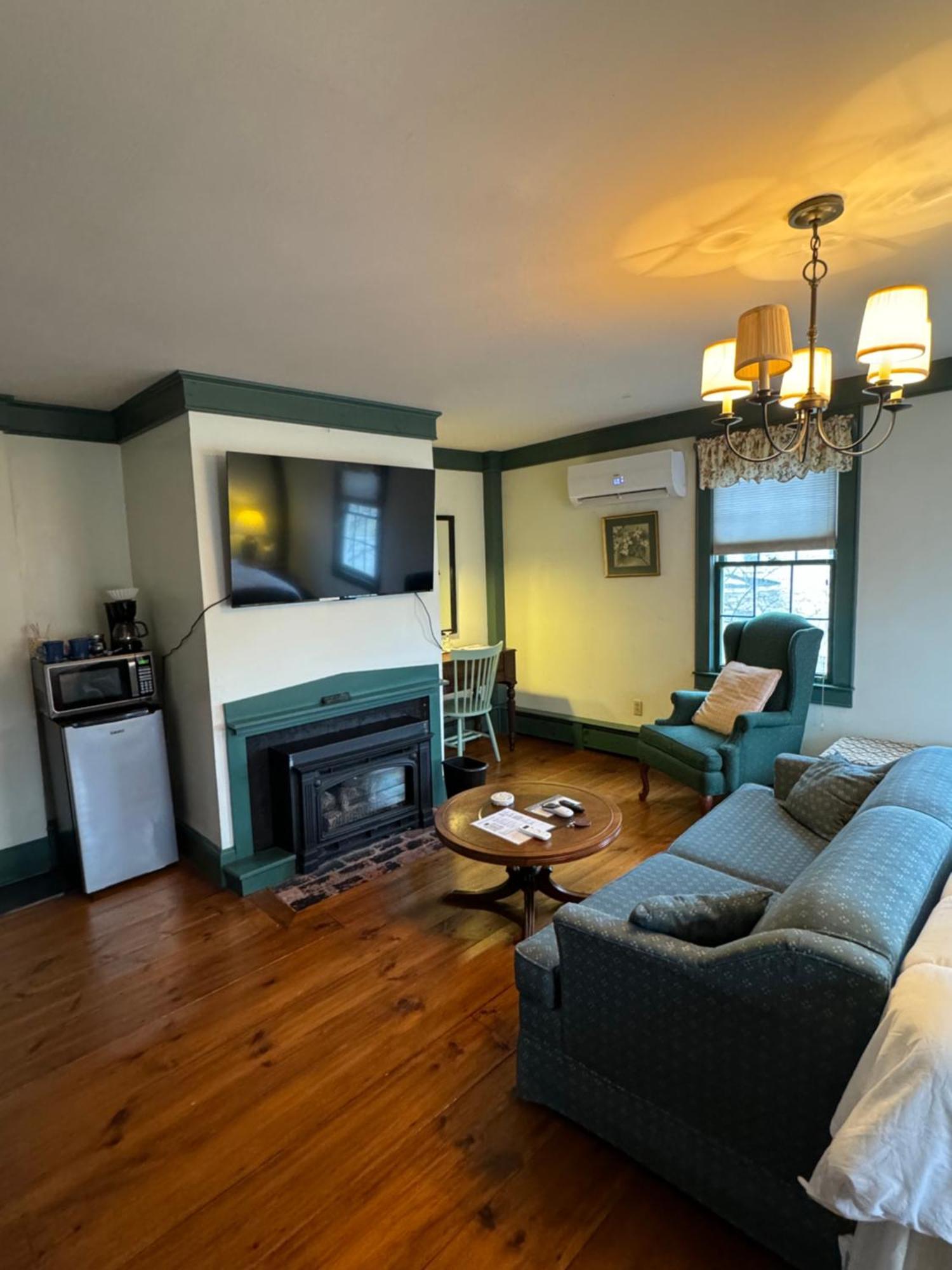 Chester Inn Екстер'єр фото