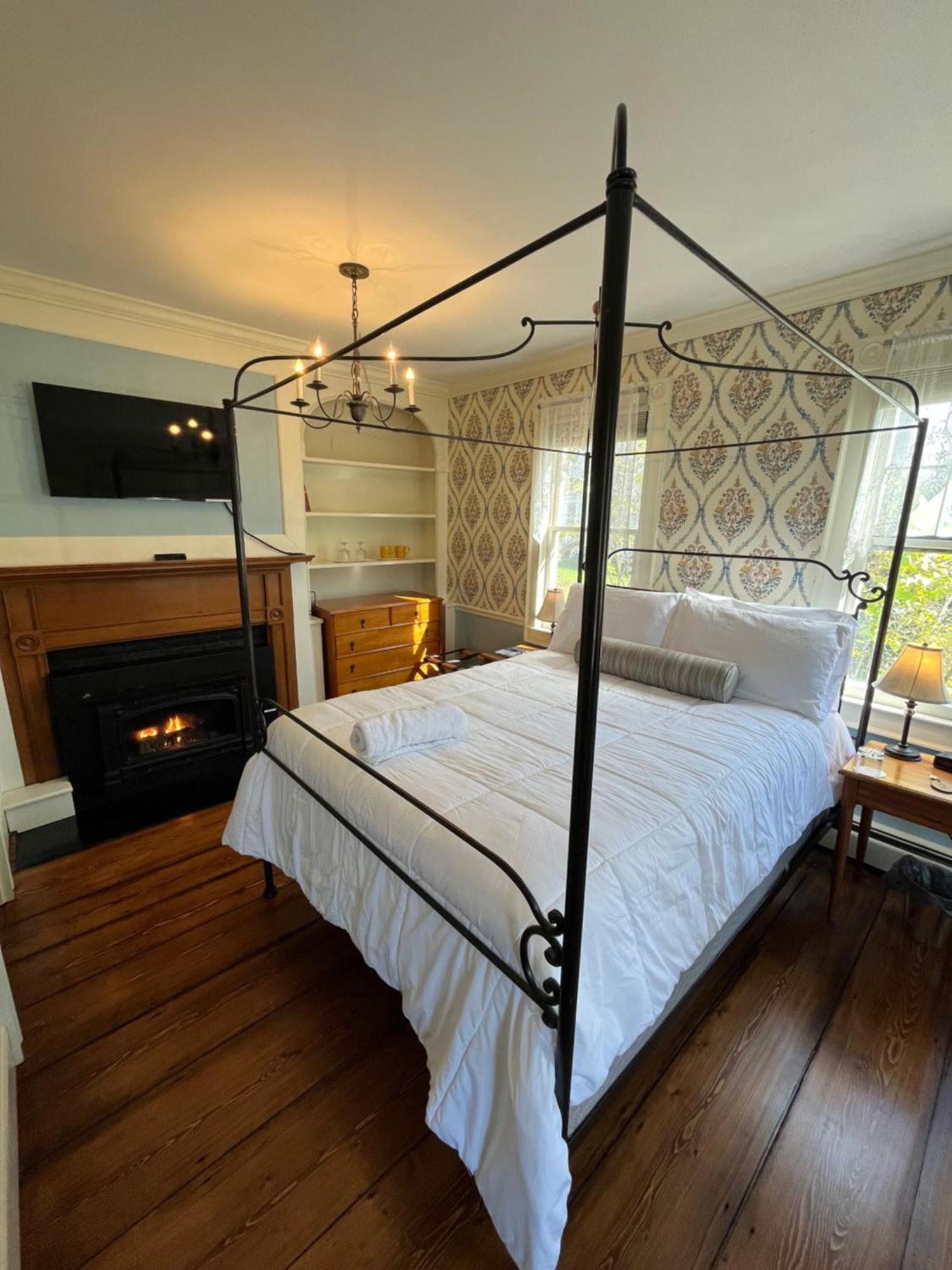 Chester Inn Екстер'єр фото