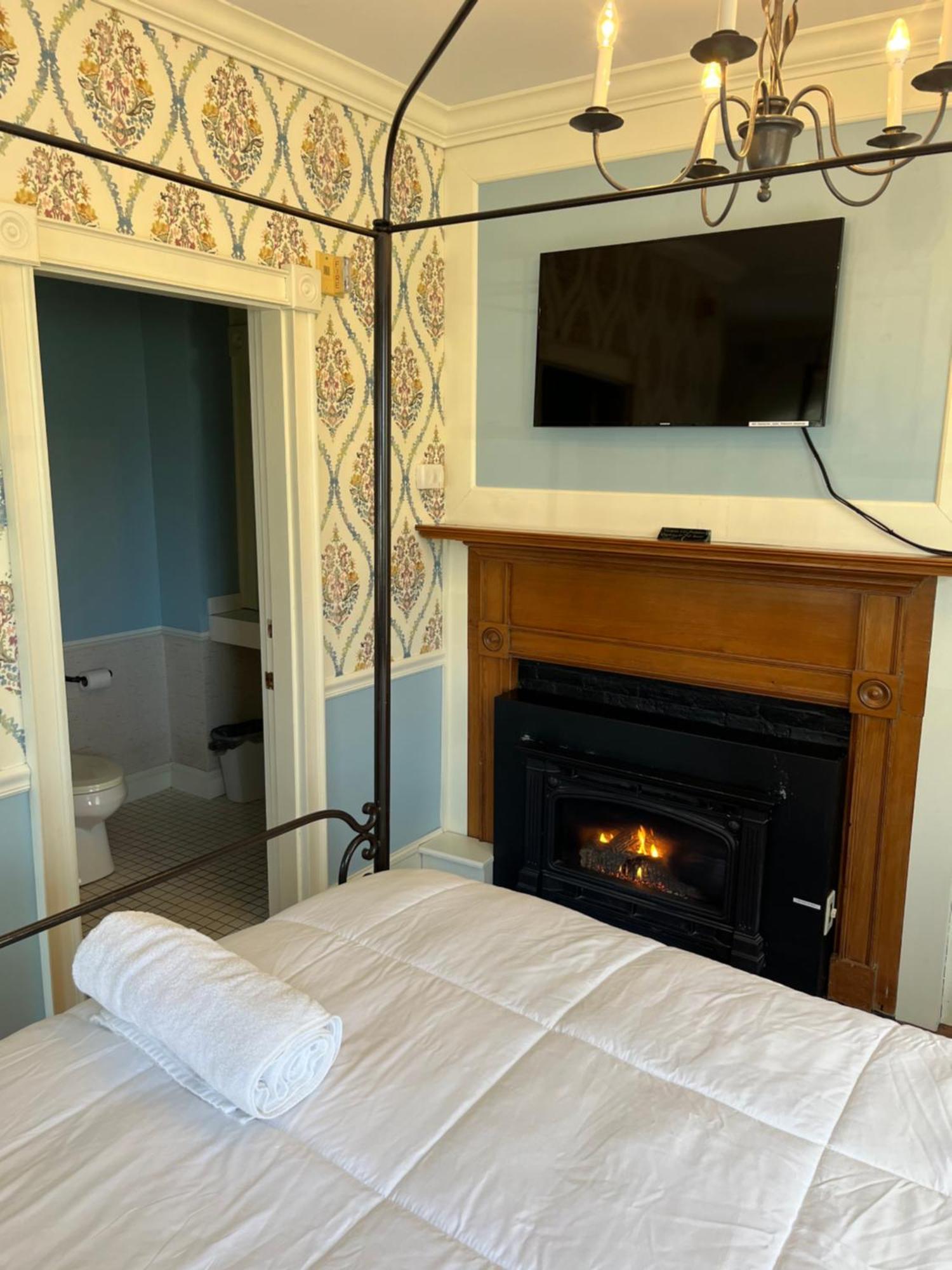 Chester Inn Екстер'єр фото