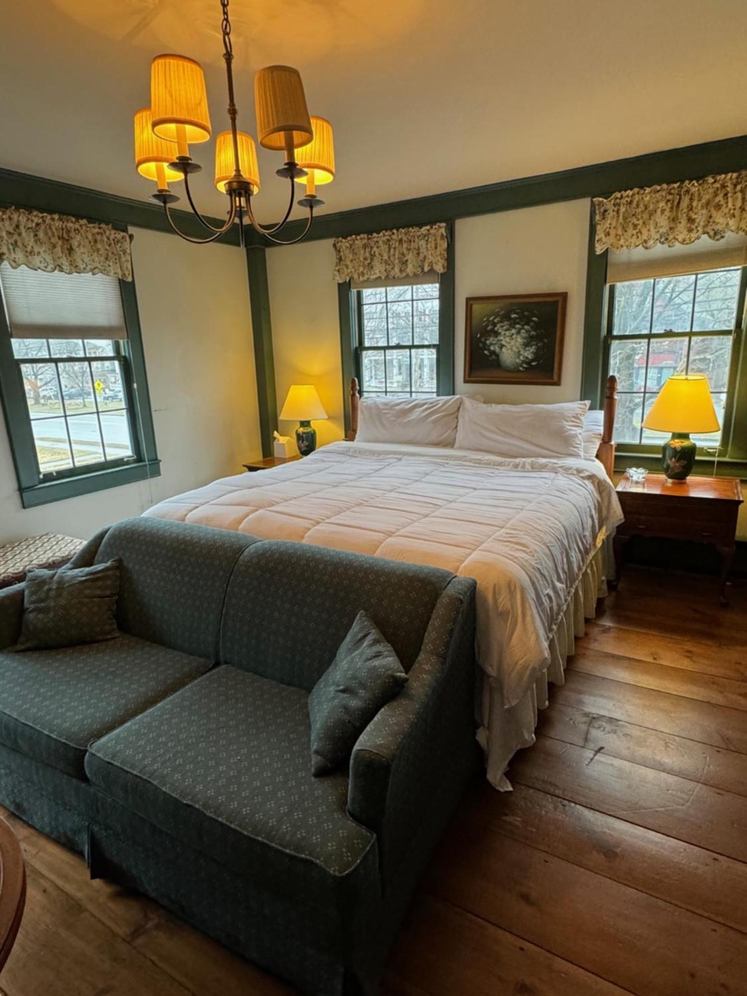 Chester Inn Екстер'єр фото
